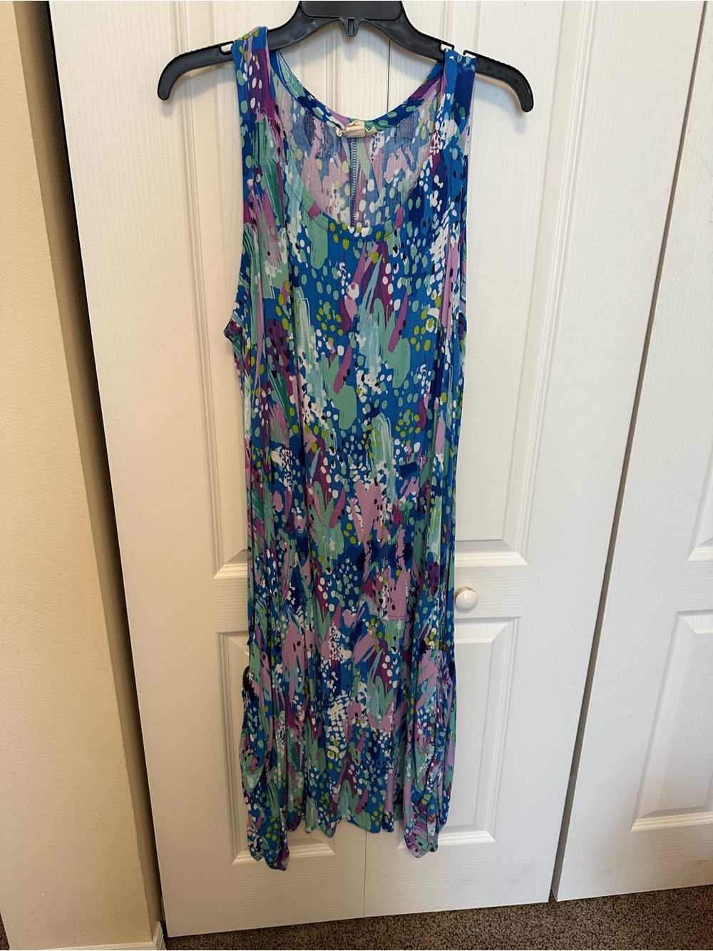 Sleeveless Blue Abstract Midi Dress with Pink and Green Accents